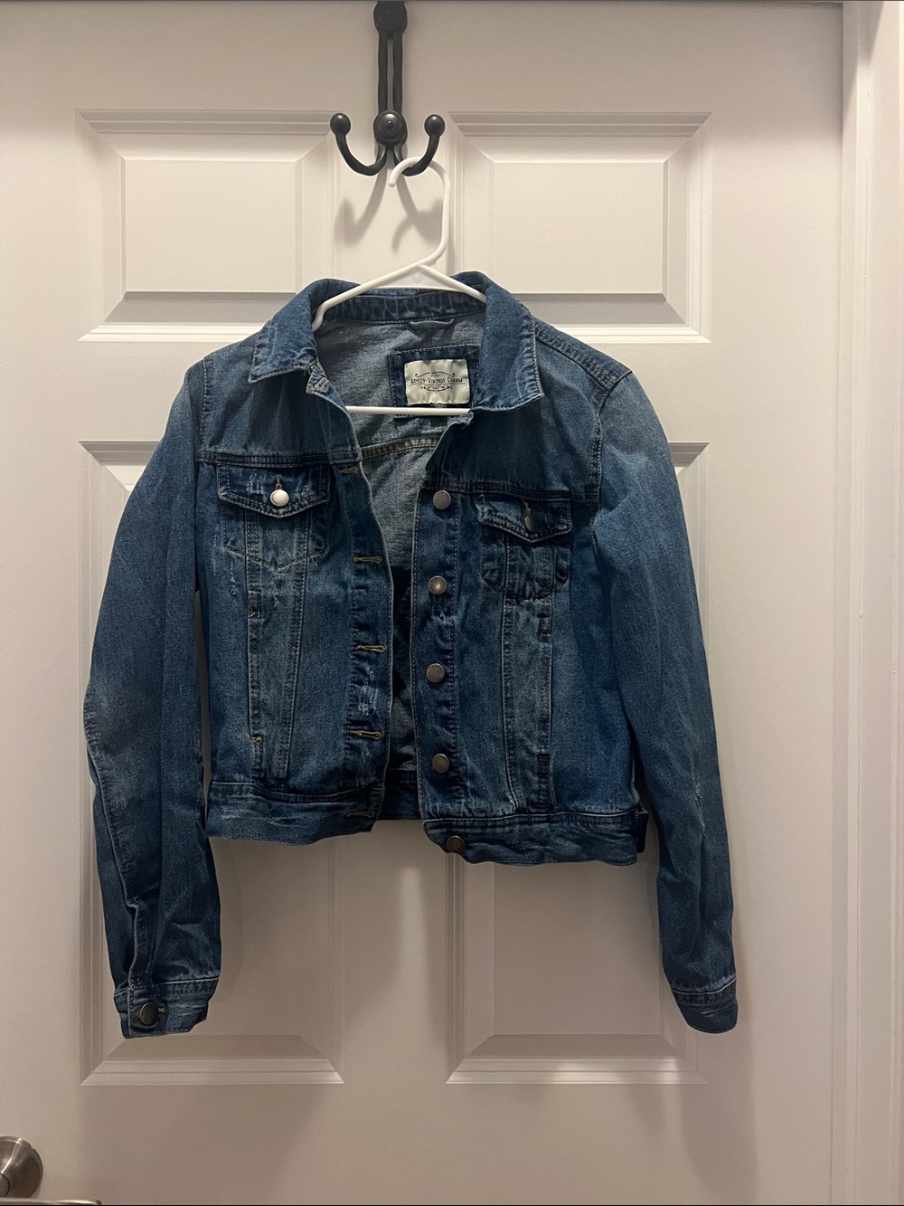 Women's Ashley Vintage Charm Blue Denim Jacket with Button-Front Small